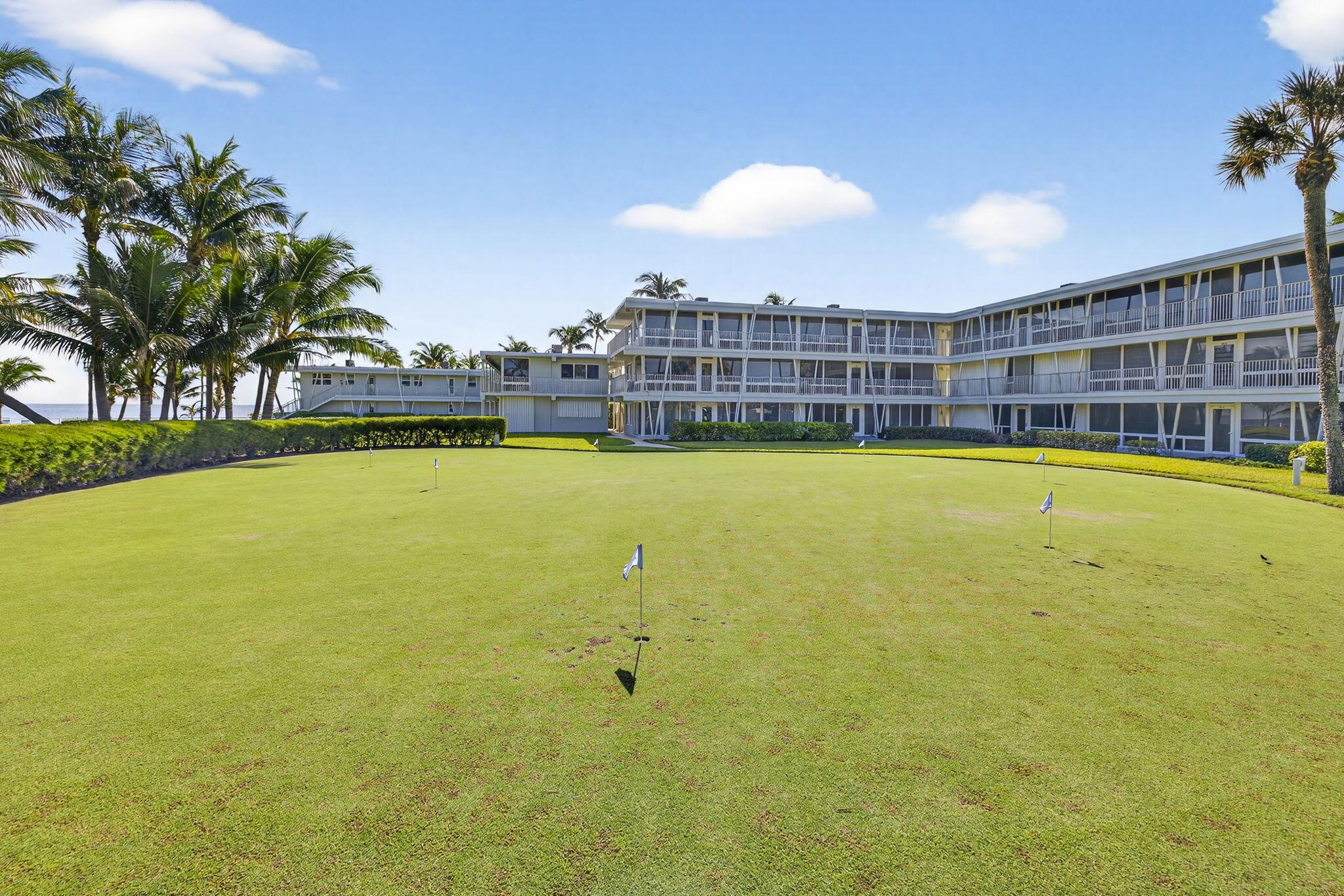 SEA CLUB OF HILLSBORO BEA - Residential