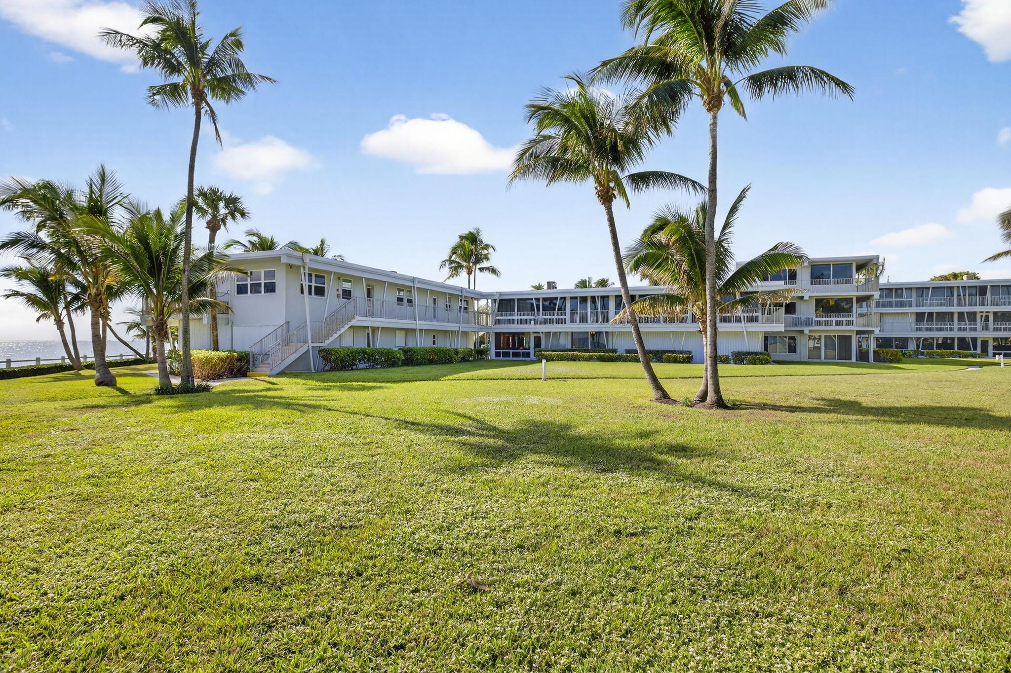 SEA CLUB OF HILLSBORO BEA - Residential