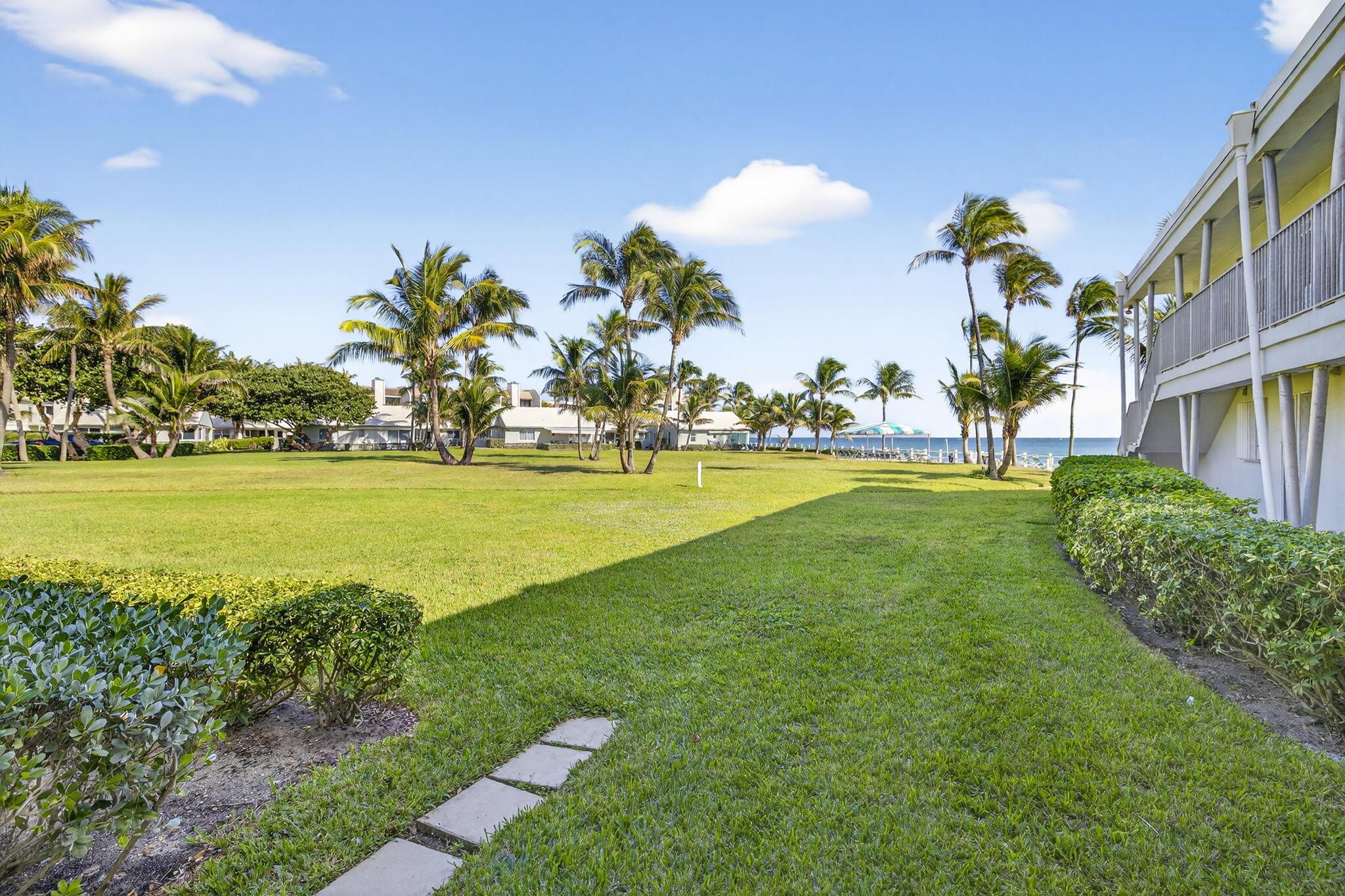 SEA CLUB OF HILLSBORO BEA - Residential