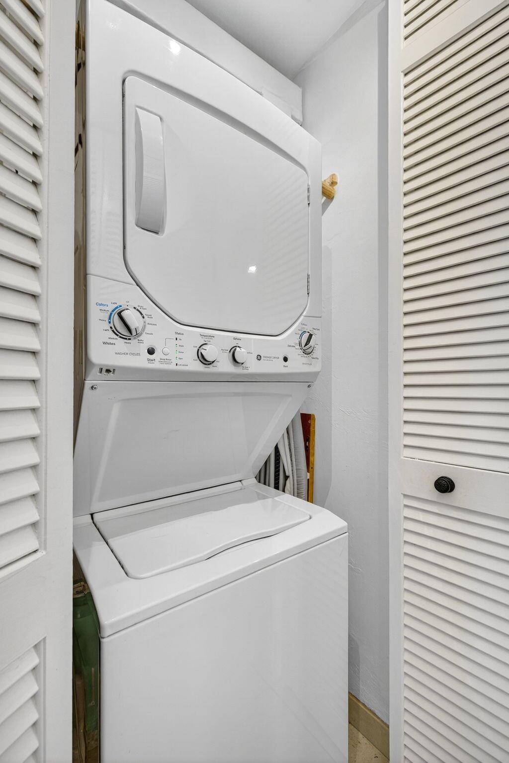 SEA CLUB OF HILLSBORO BEA - Residential