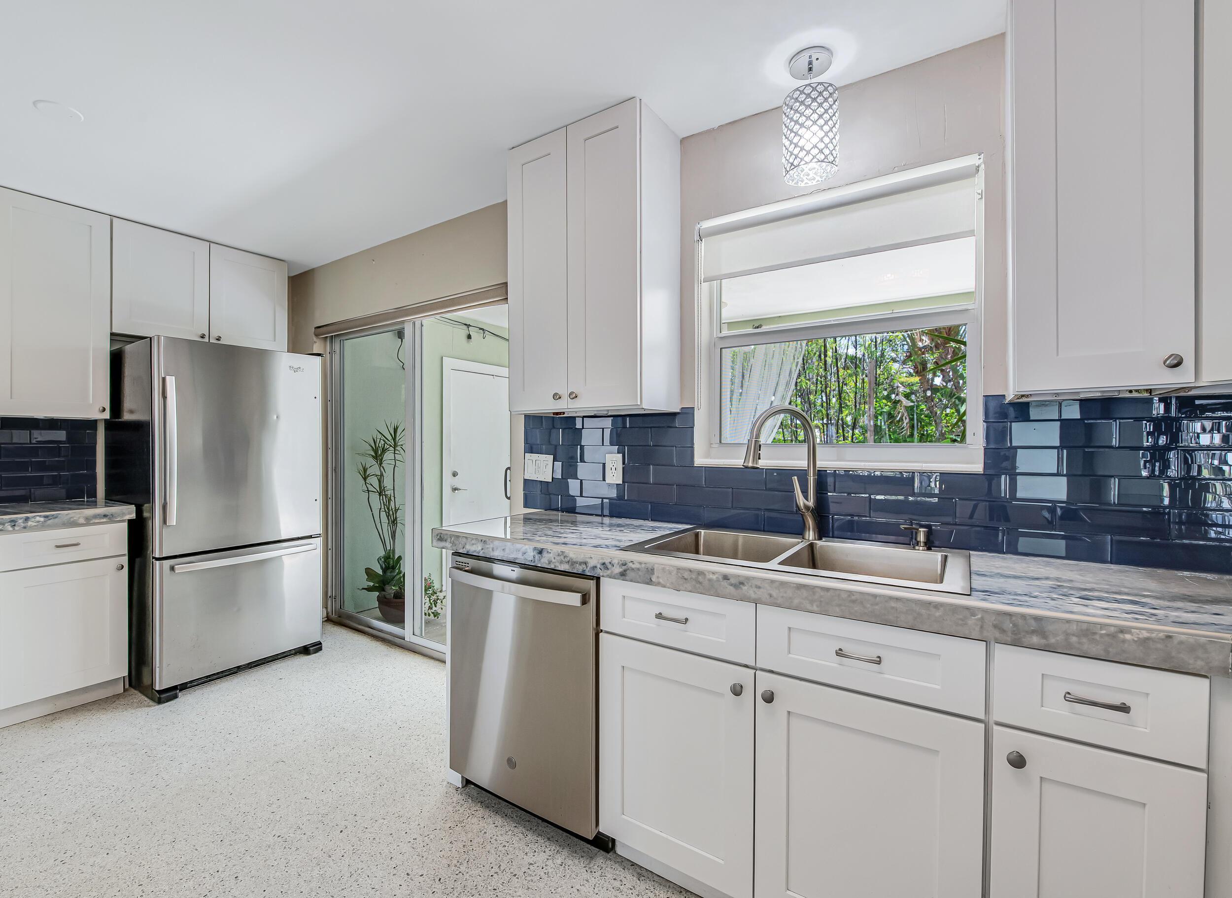 NORTH LAKE WORTH - Residential