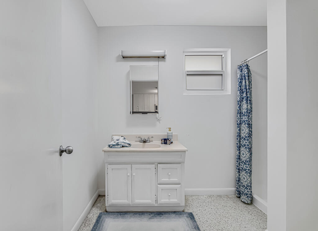 NORTH LAKE WORTH - Residential