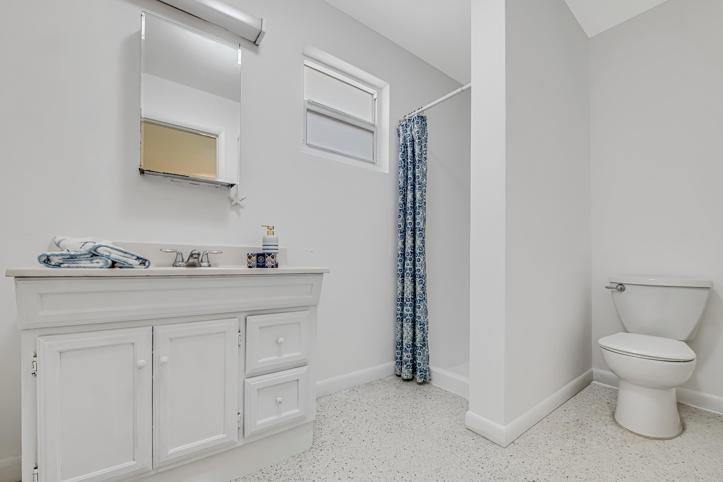 NORTH LAKE WORTH - Residential