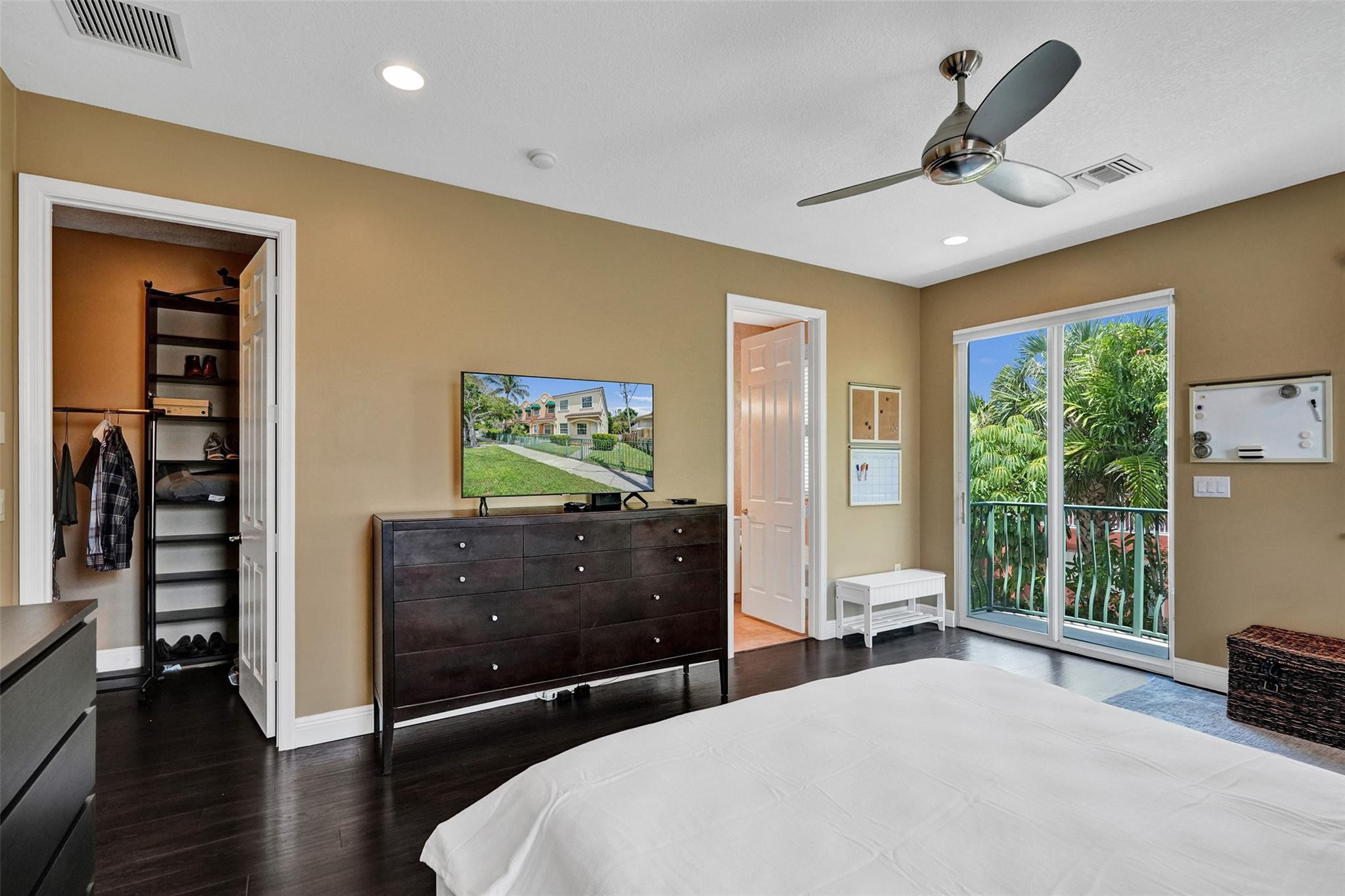 Riverside Townhomes - Residential