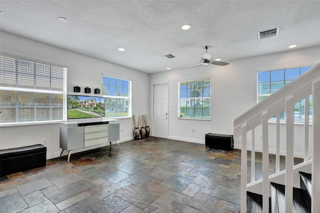 Photo of 816 S Riverside Drive #816, Pompano Beach, FL 33062 (MLS # F10553915)