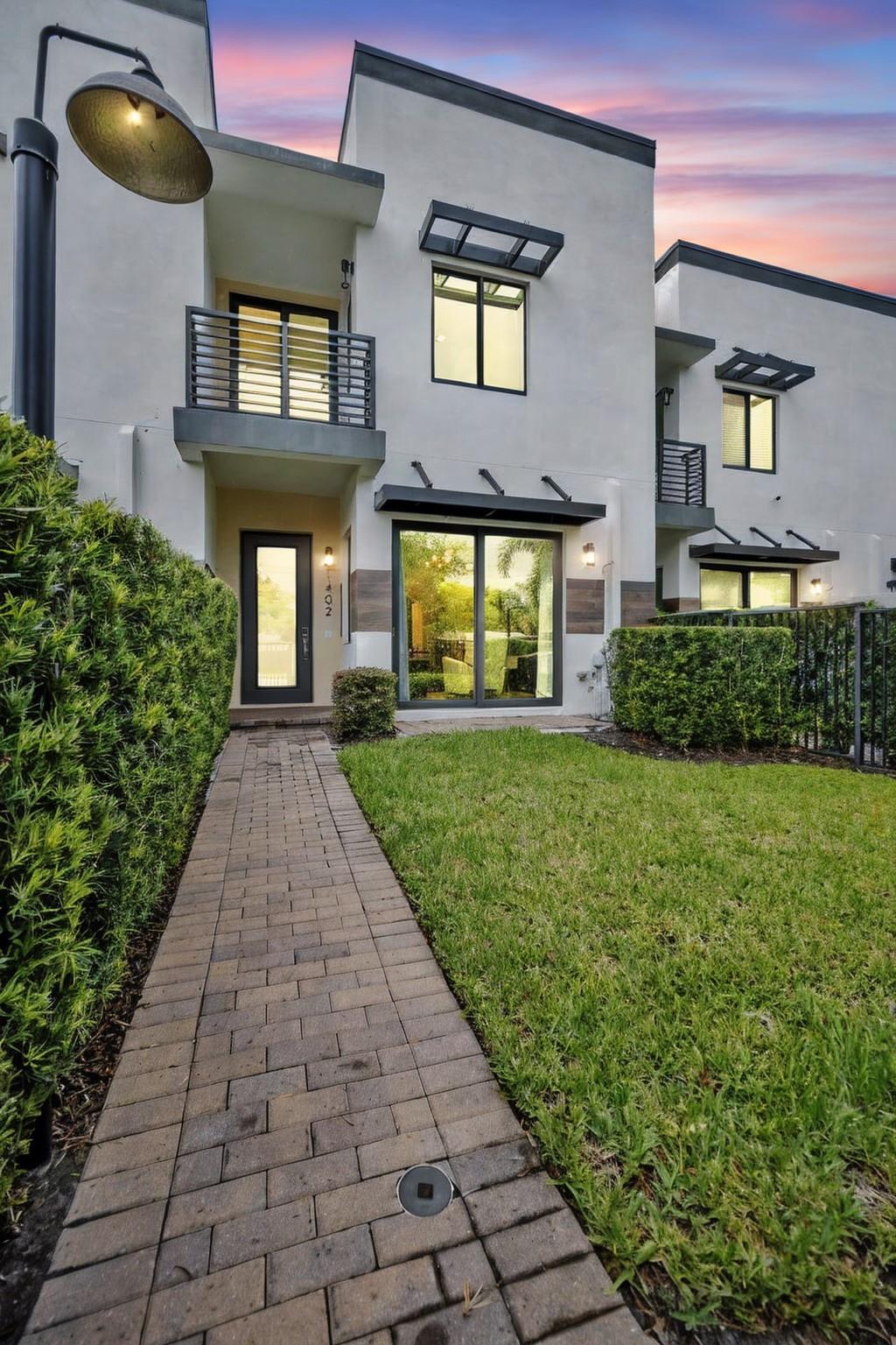 1402 SW 4th Ave 1402