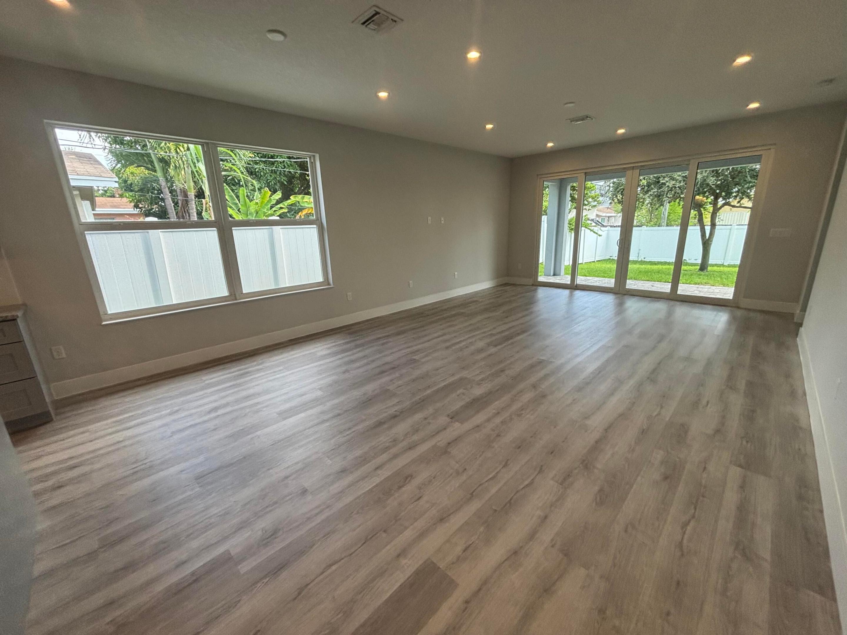 WEST SIDE HEIGHTS DELRAY - Residential