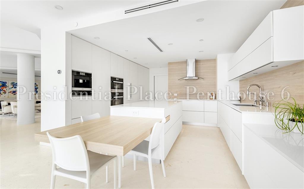 PRESIDENTIAL PLACE - Residential