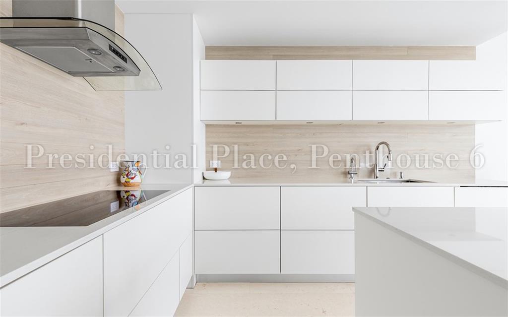 PRESIDENTIAL PLACE - Residential