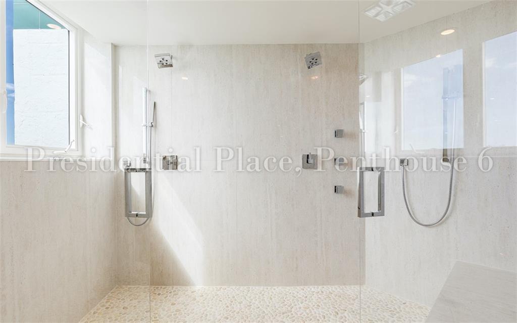 PRESIDENTIAL PLACE - Residential