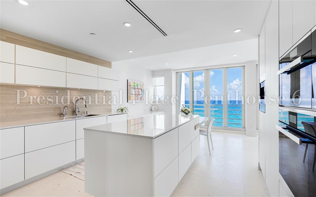 PRESIDENTIAL PLACE - Residential