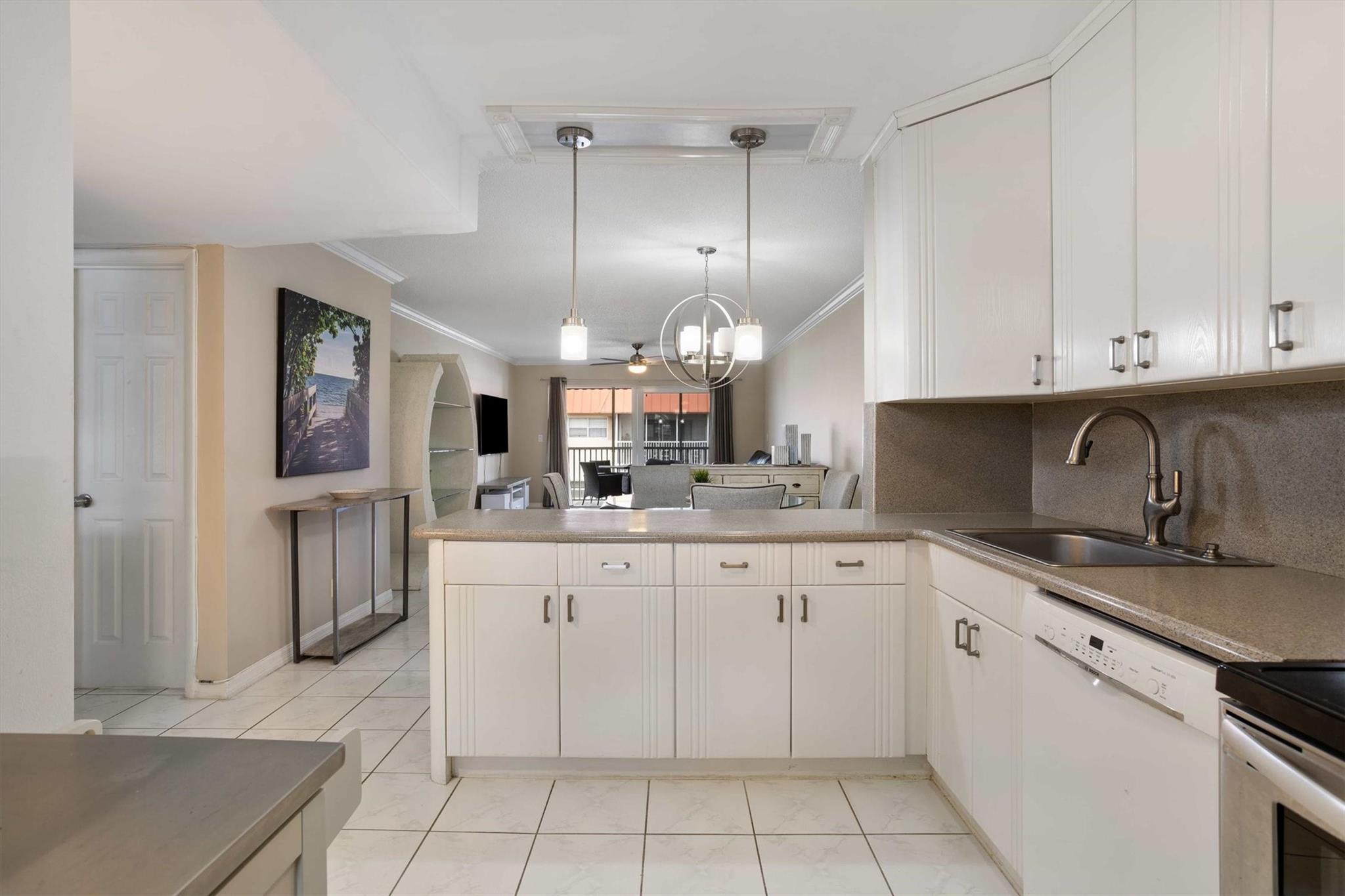 RIVIERA APTS - Residential