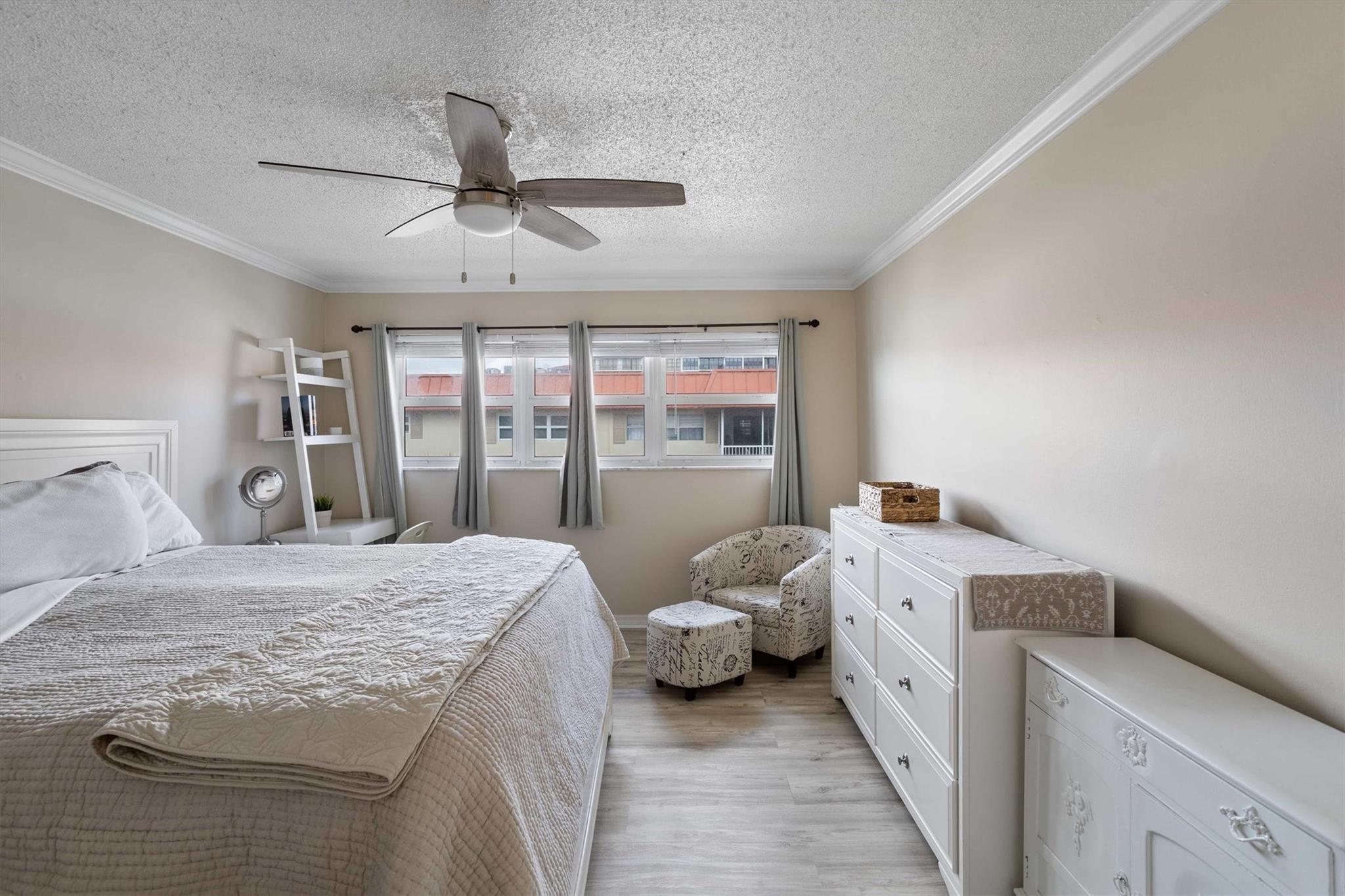 RIVIERA APTS - Residential