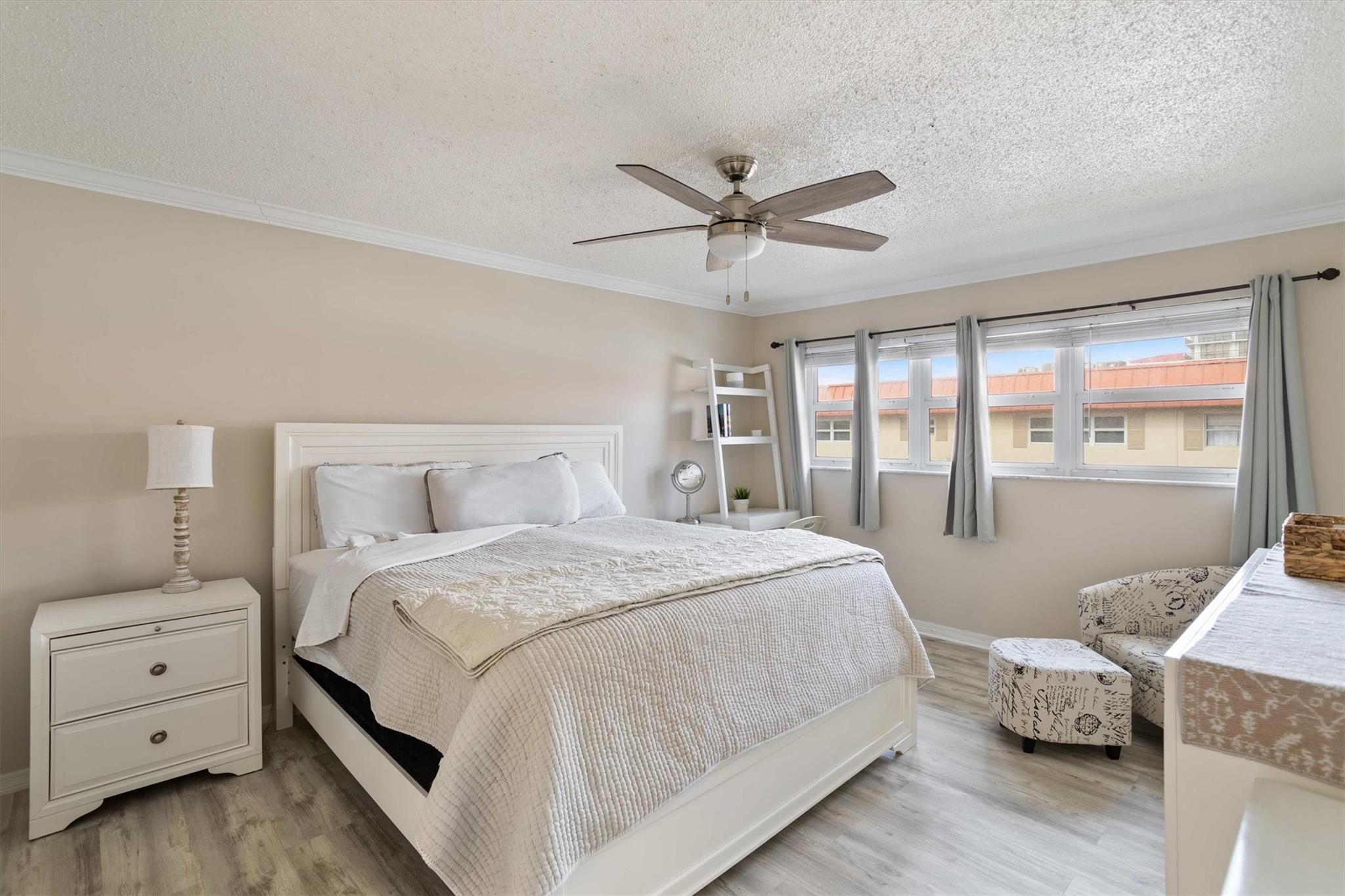 RIVIERA APTS - Residential