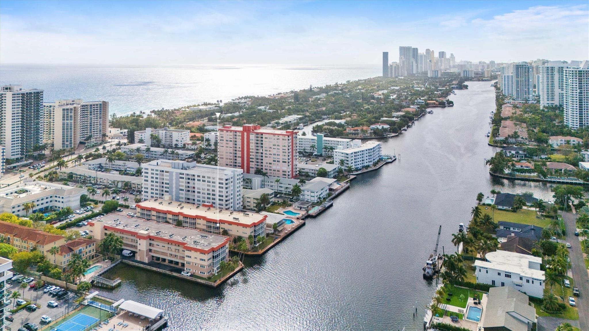 RIVIERA APTS - Residential