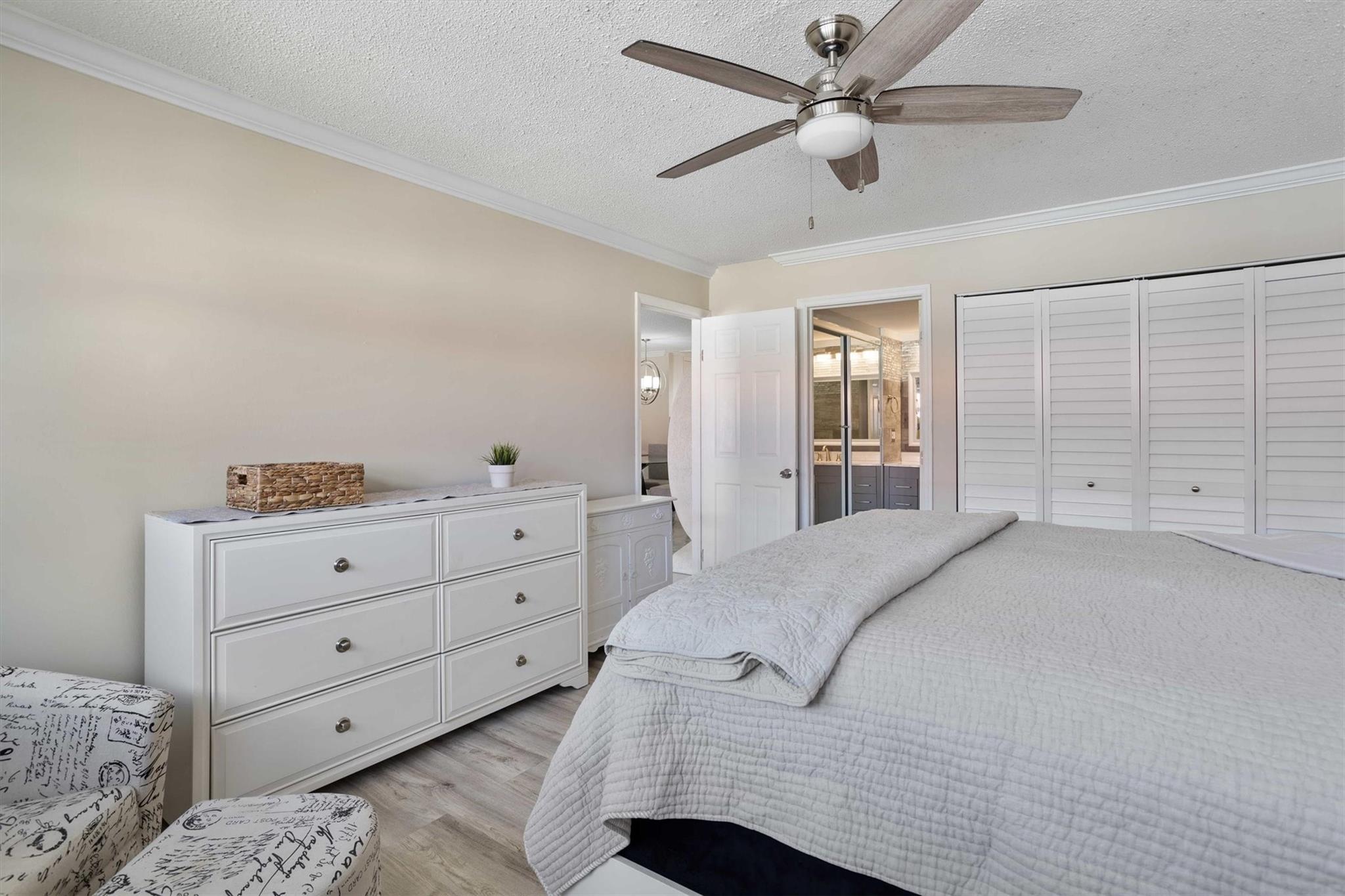 RIVIERA APTS - Residential
