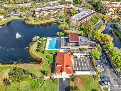 8592 W Sunrise Blvd Unit 202, Plantation, FL MLS: F10490964