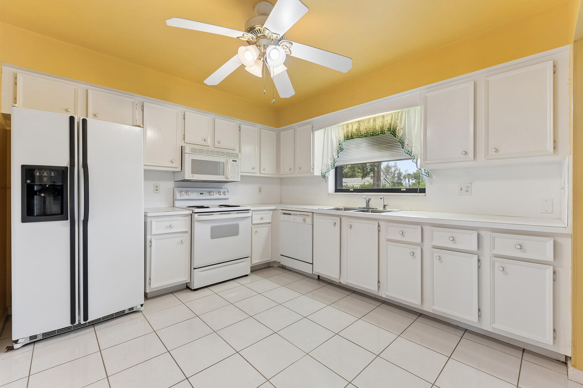 9795 Tabebuia Tree Drive B