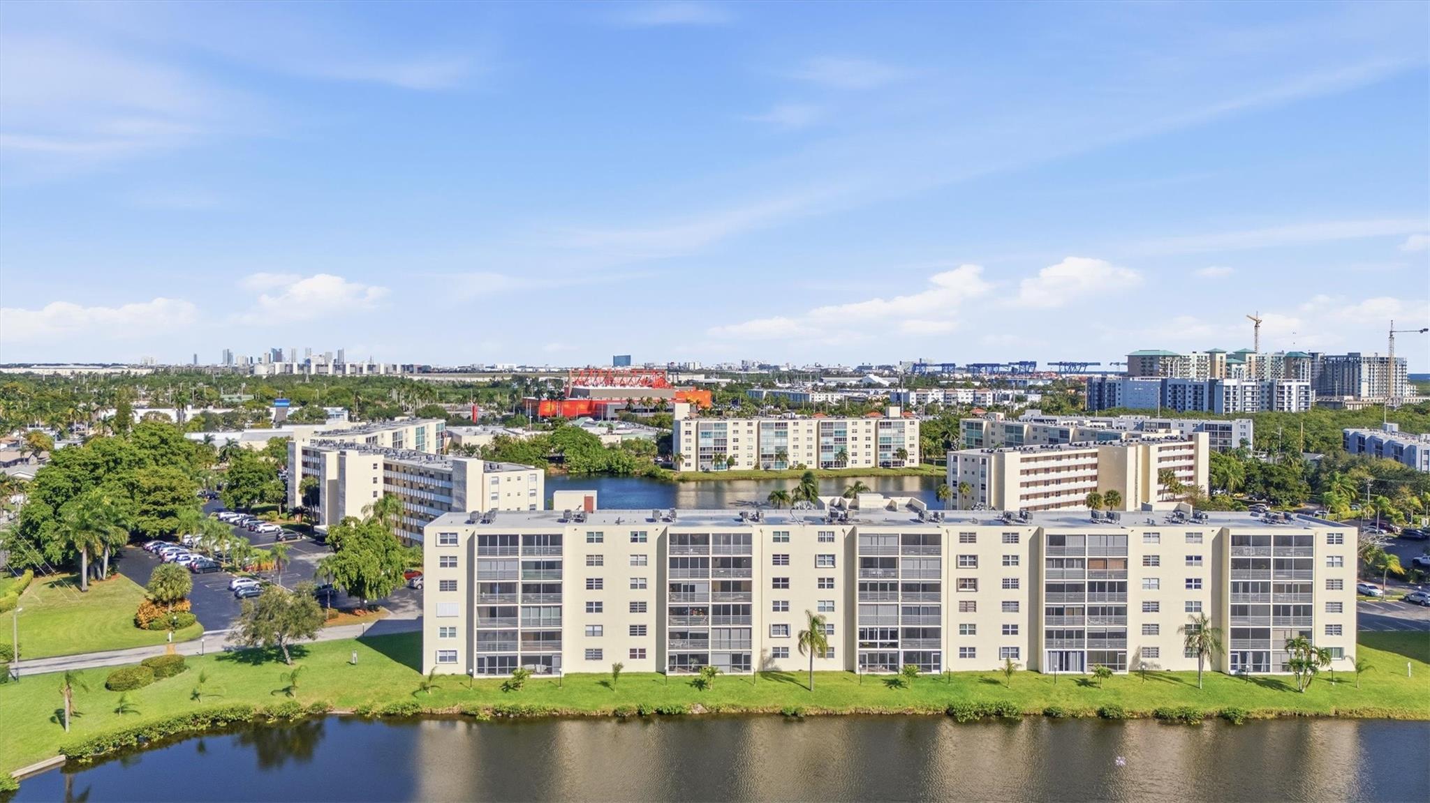 MEADOWBROOK LAKE - Residential