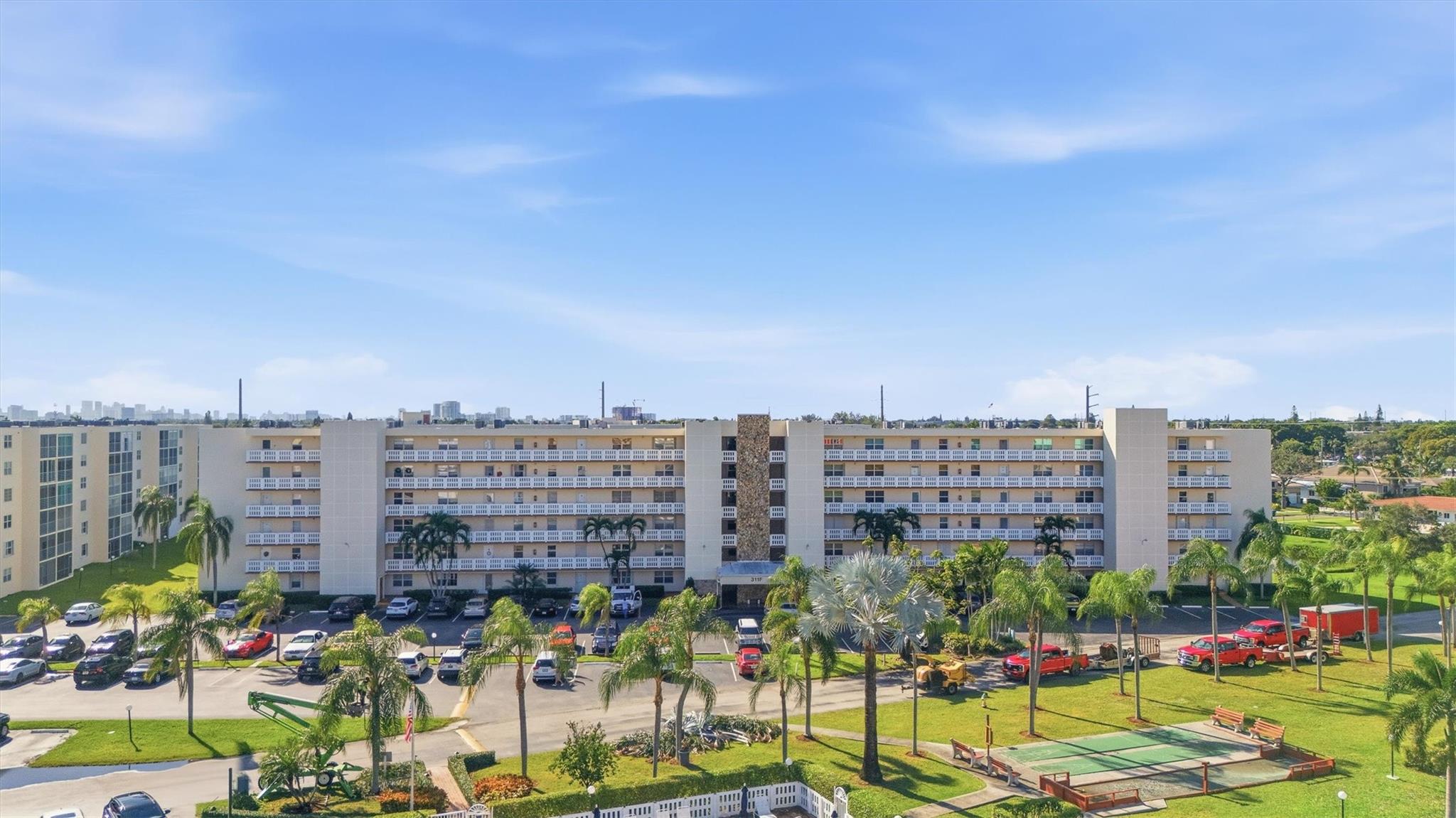 MEADOWBROOK LAKE - Residential