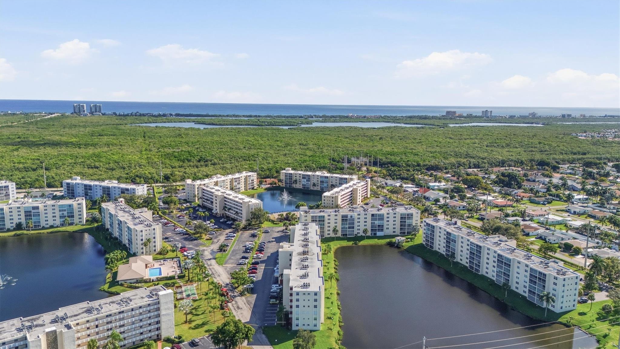 MEADOWBROOK LAKE - Residential