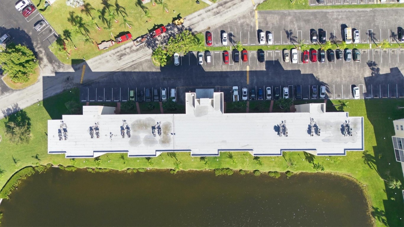 MEADOWBROOK LAKE - Residential