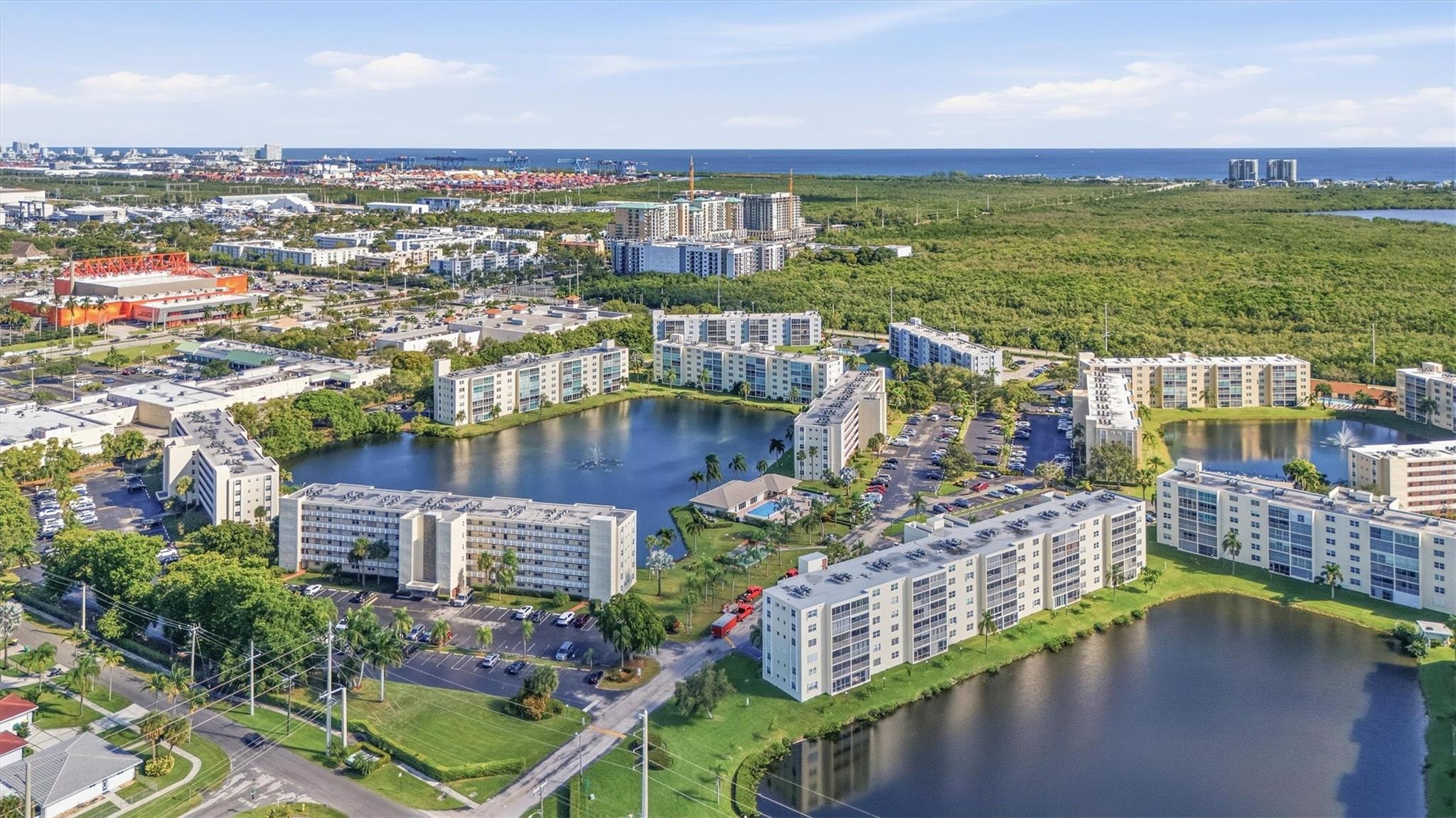 MEADOWBROOK LAKE - Residential