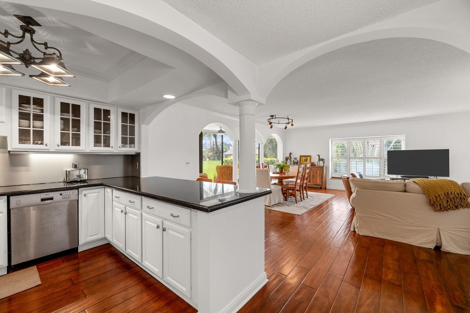 MEADOW BROOK CONDO - Residential