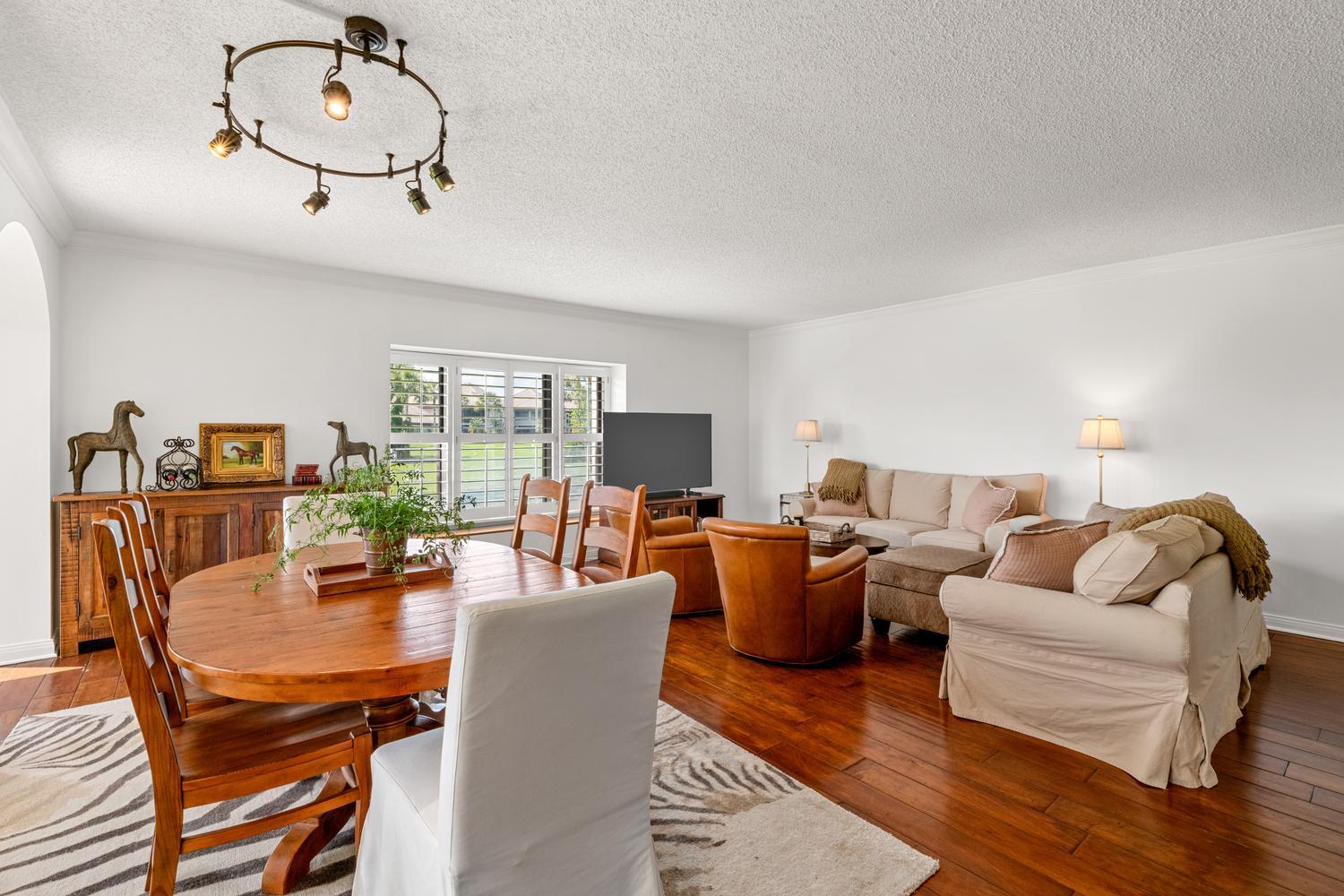 MEADOW BROOK CONDO - Residential