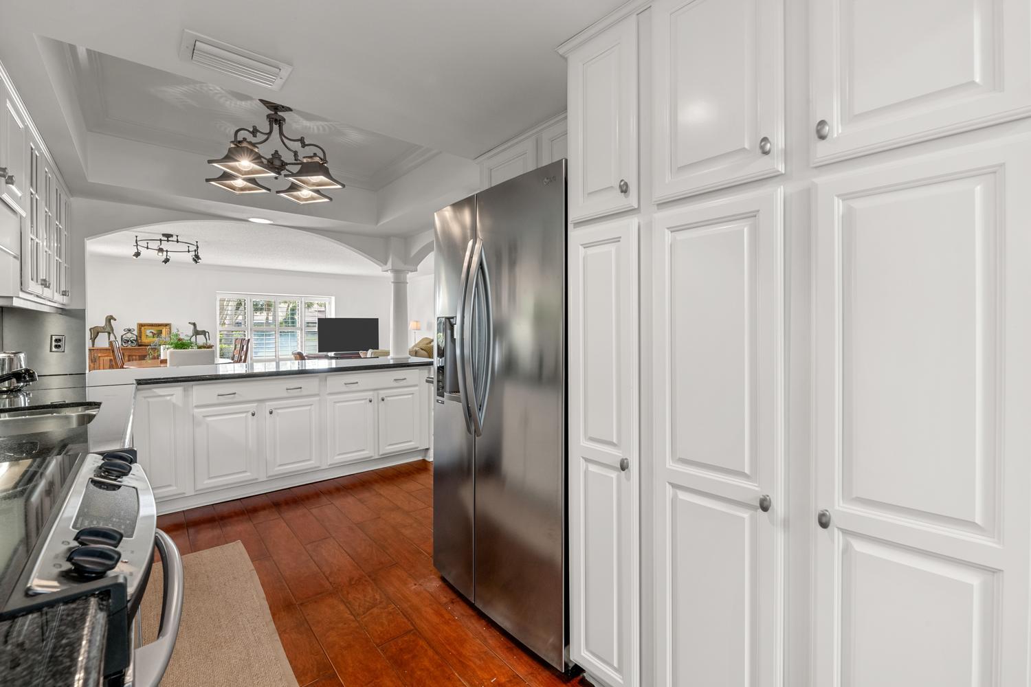 MEADOW BROOK CONDO - Residential