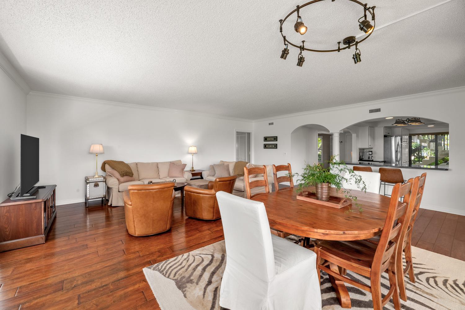 MEADOW BROOK CONDO - Residential