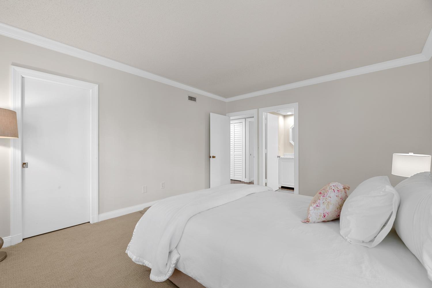 MEADOW BROOK CONDO - Residential