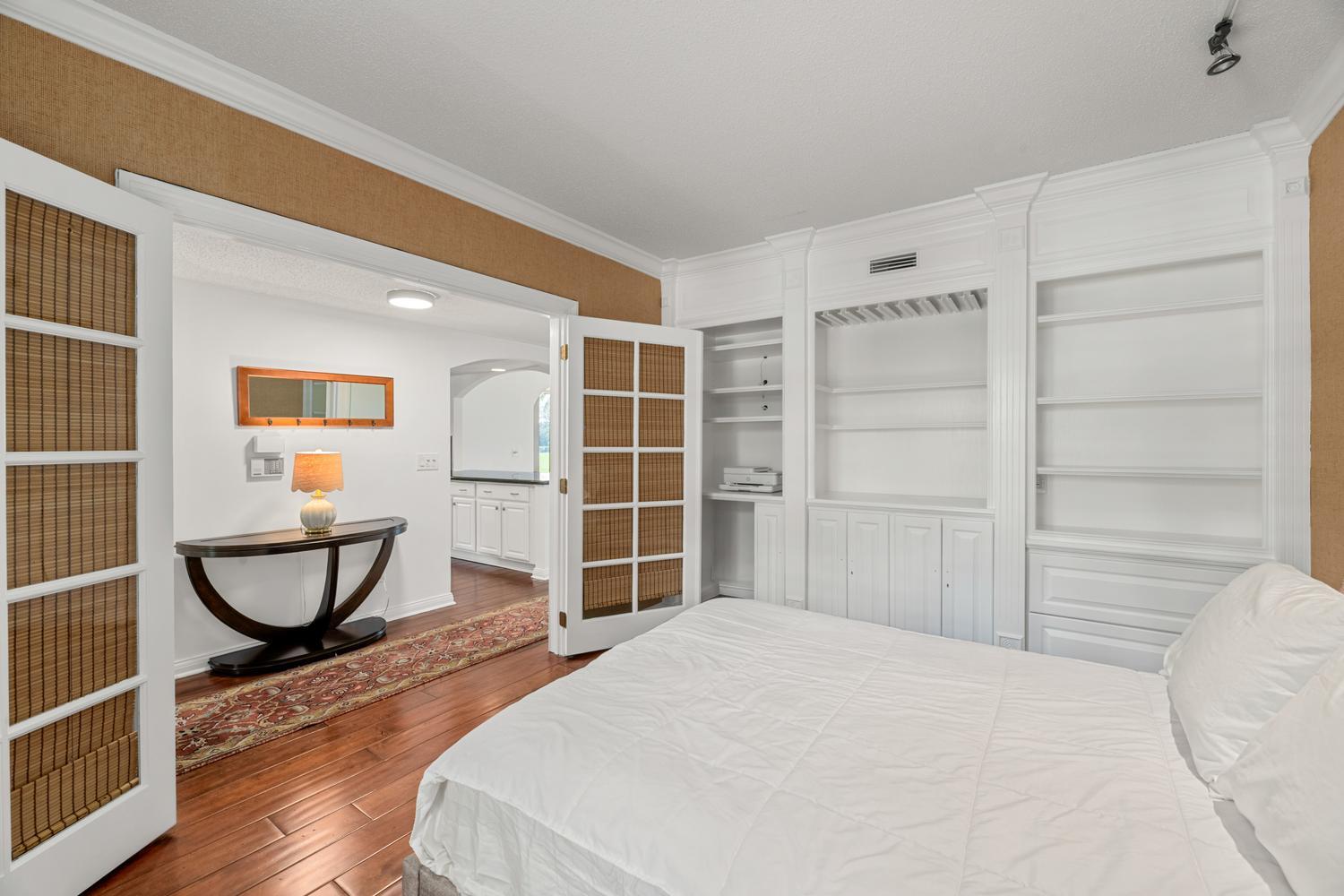 MEADOW BROOK CONDO - Residential