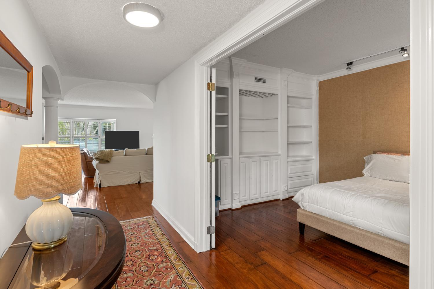 MEADOW BROOK CONDO - Residential