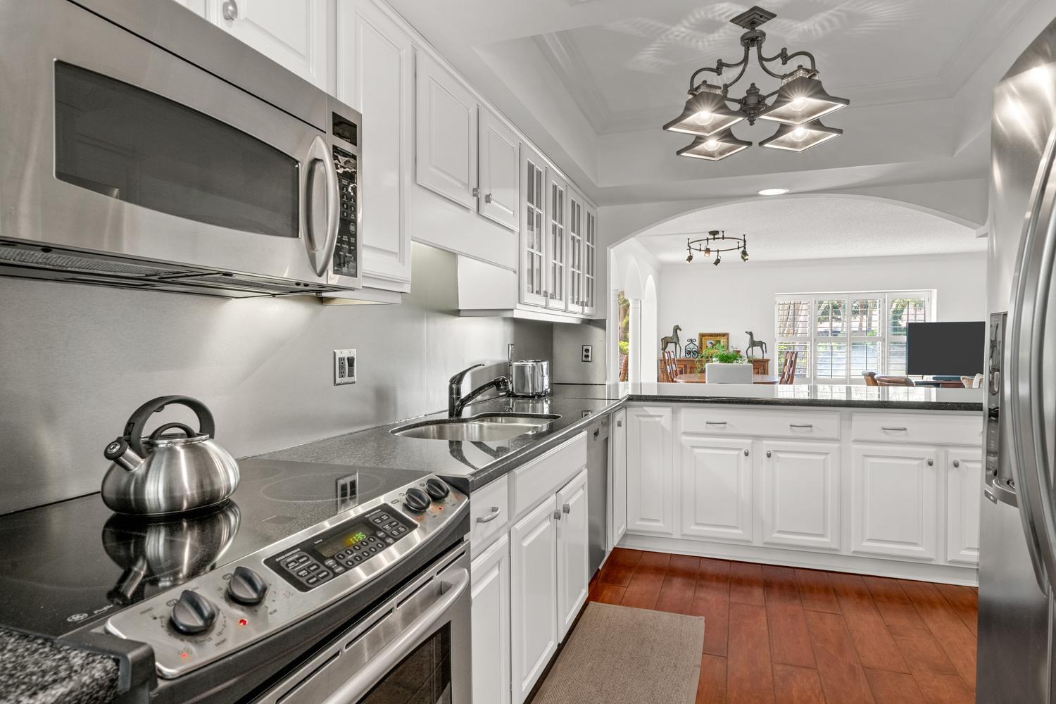 MEADOW BROOK CONDO - Residential