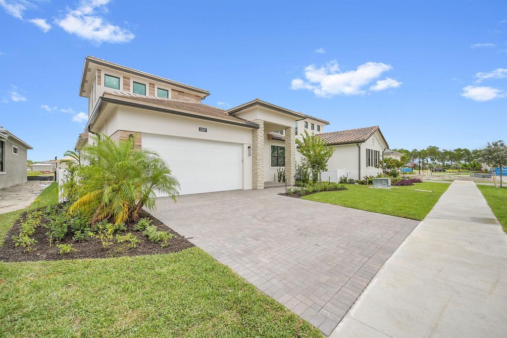 Photo of 13917 Vivant Drive, Palm Beach Gardens, FL 33412 (MLS # R11105743)