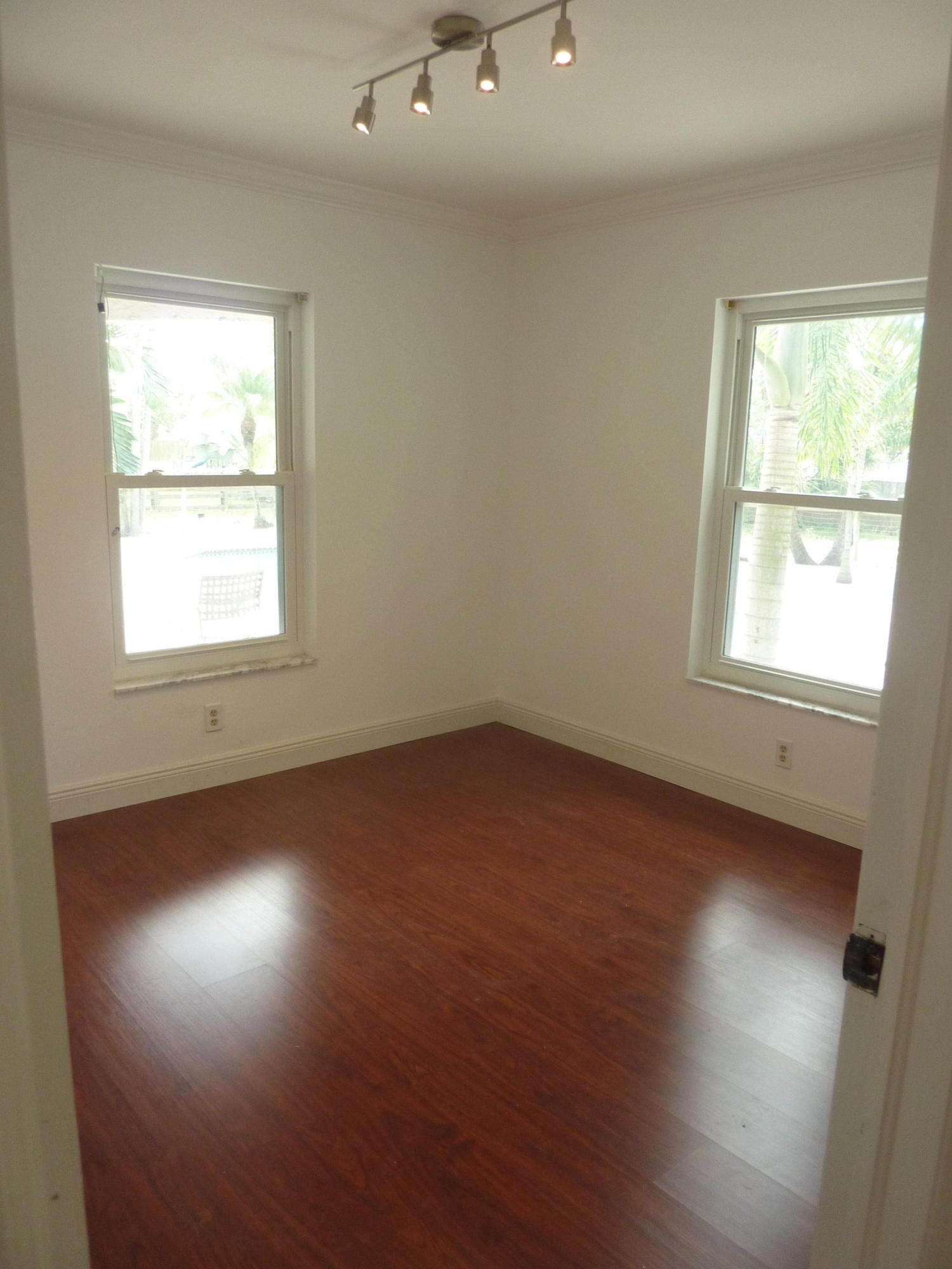 ACREAGE & UNREC - Residential Lease