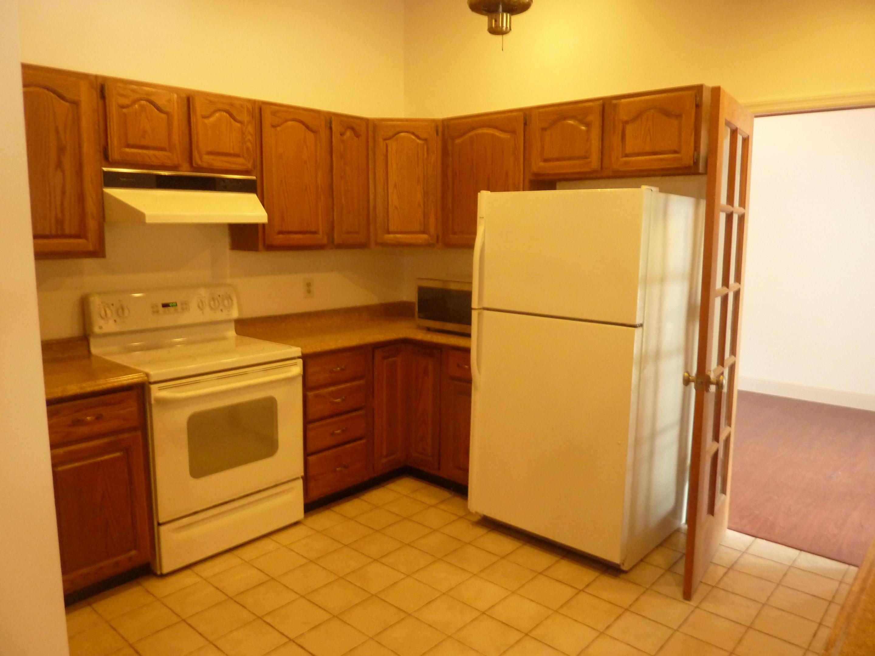 ACREAGE & UNREC - Residential Lease