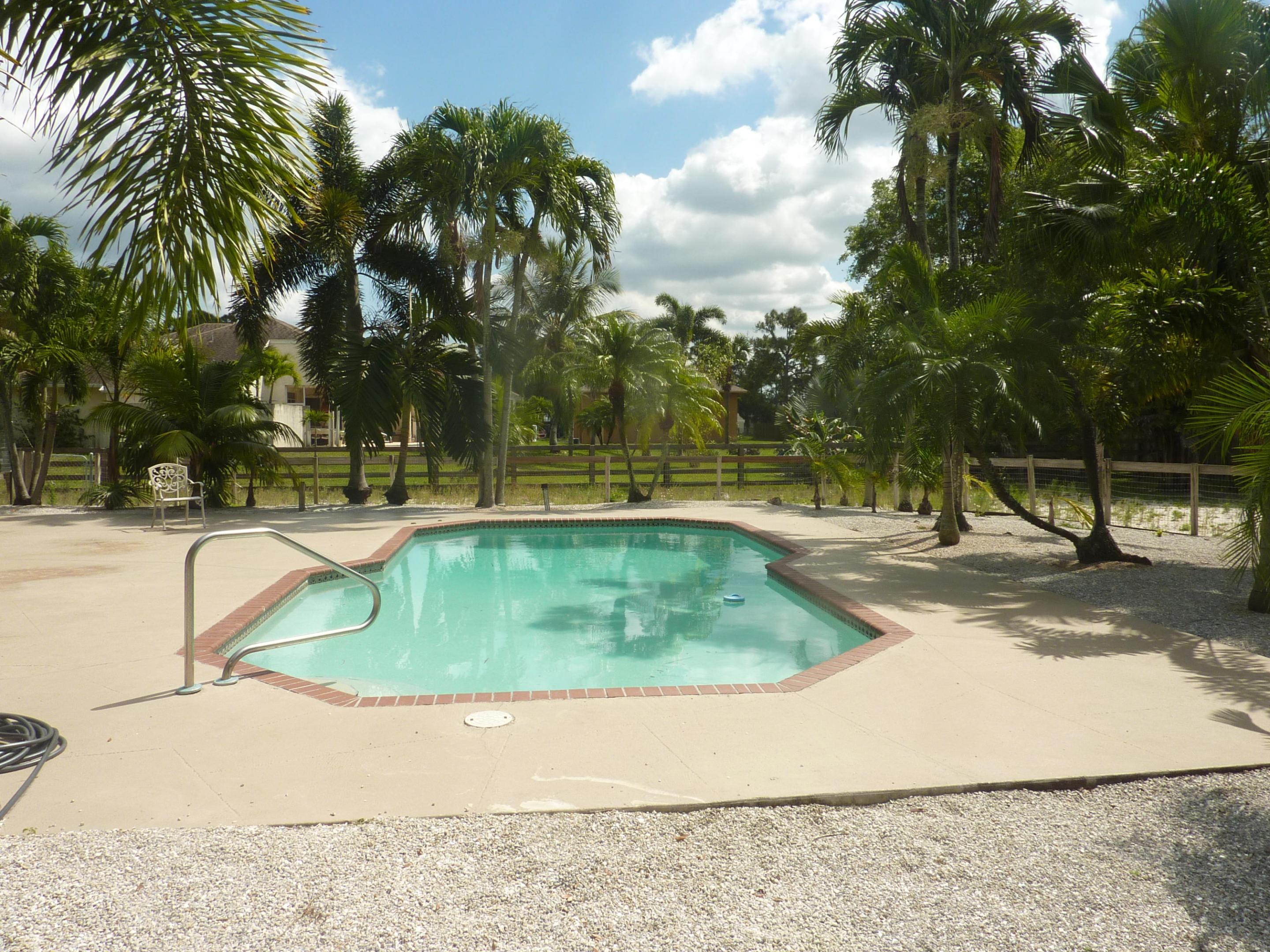 ACREAGE & UNREC - Residential Lease