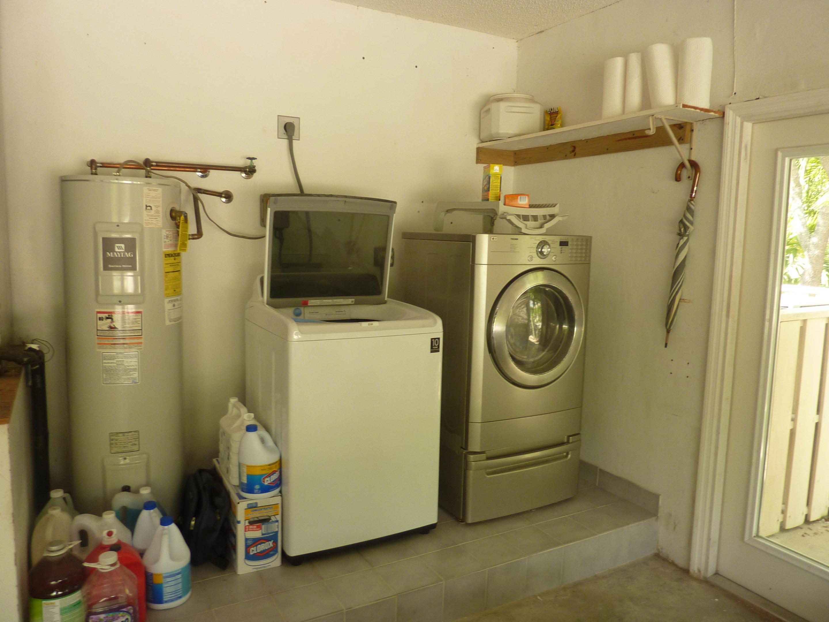 ACREAGE & UNREC - Residential Lease