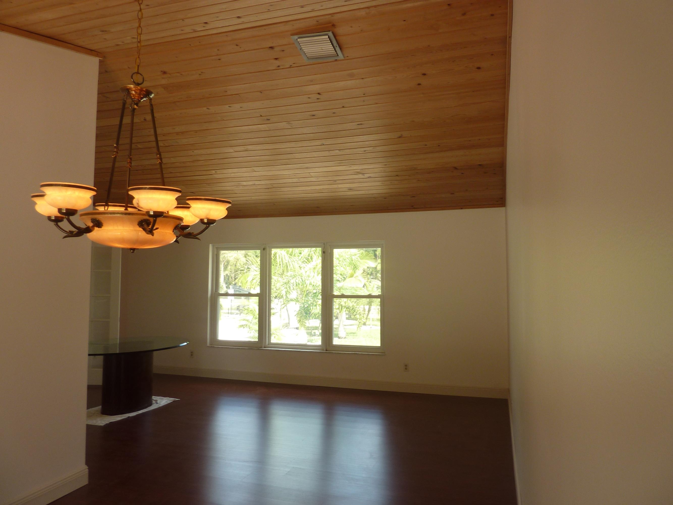 ACREAGE & UNREC - Residential Lease