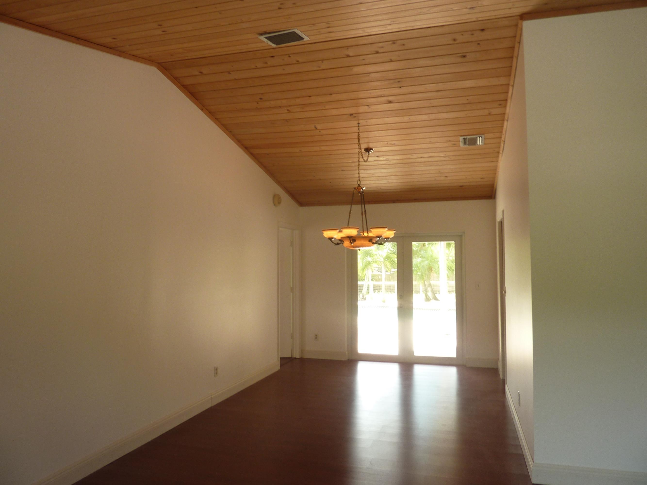 ACREAGE & UNREC - Residential Lease