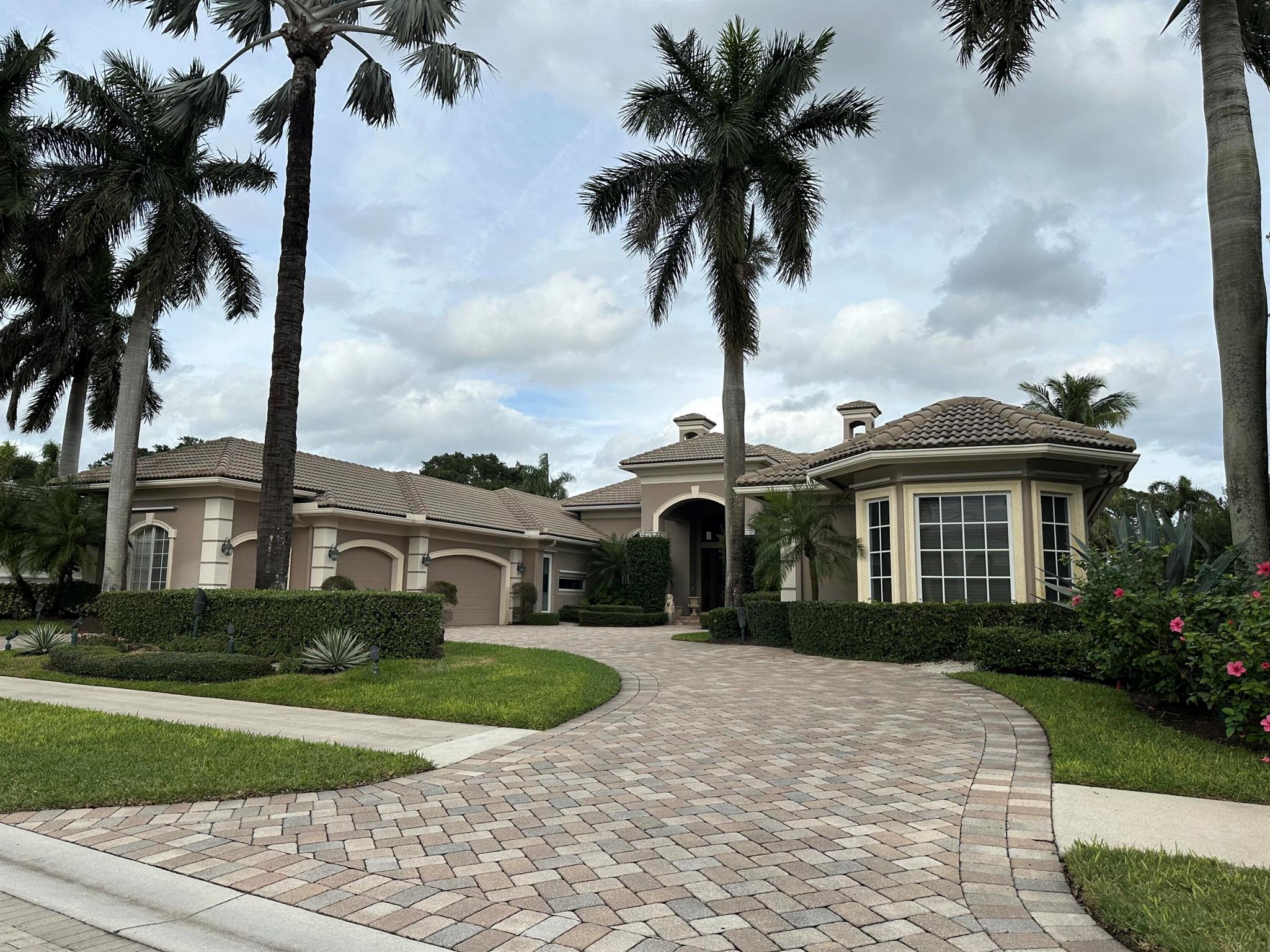 BALLENISLES POD 10 - Residential