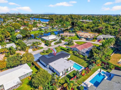 Tiny photo for 1410 Beta Court N, Lake Clarke Shores, FL 33406 (MLS # R11159869)
