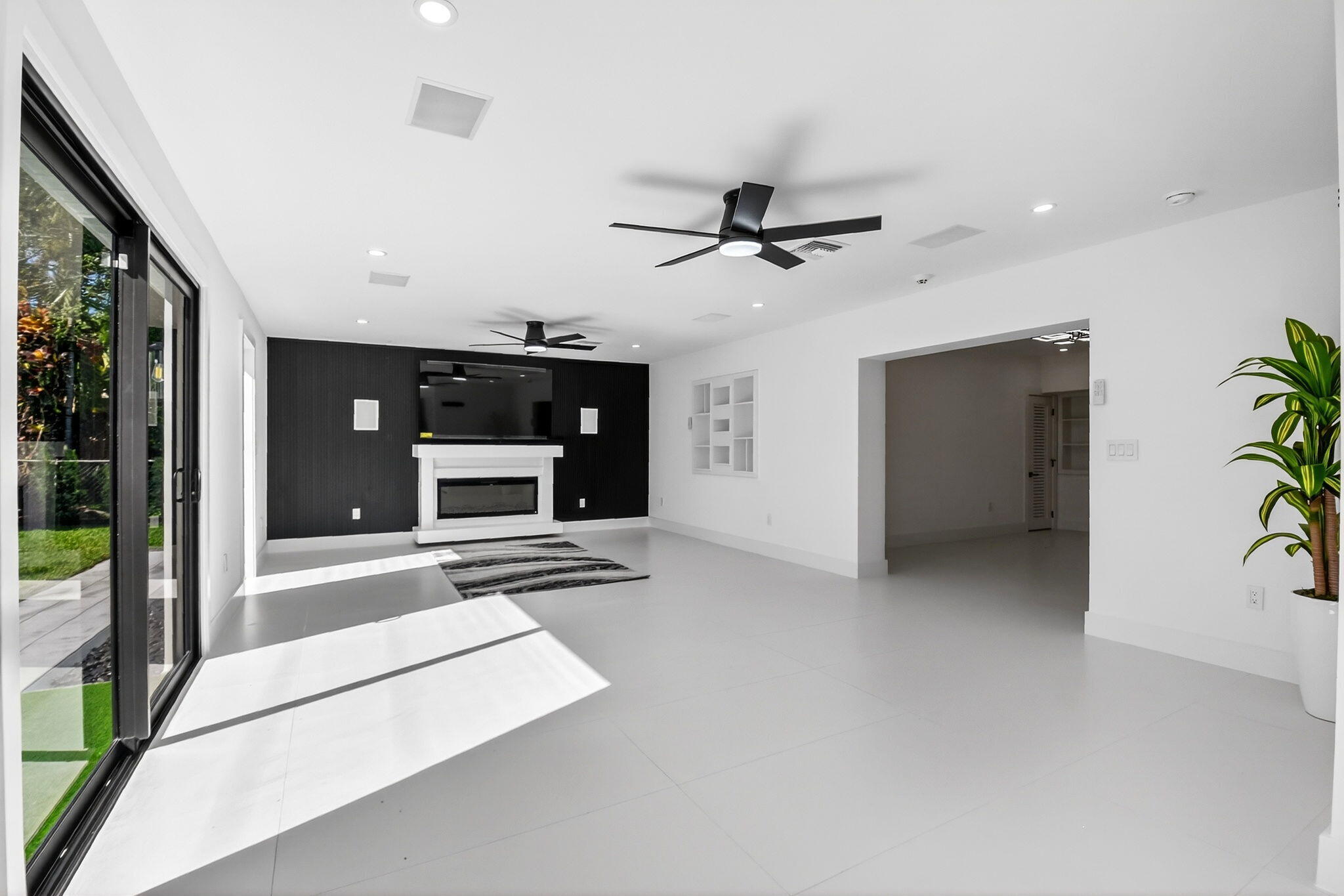 LAKE CLARKE ISLE 2 - Residential