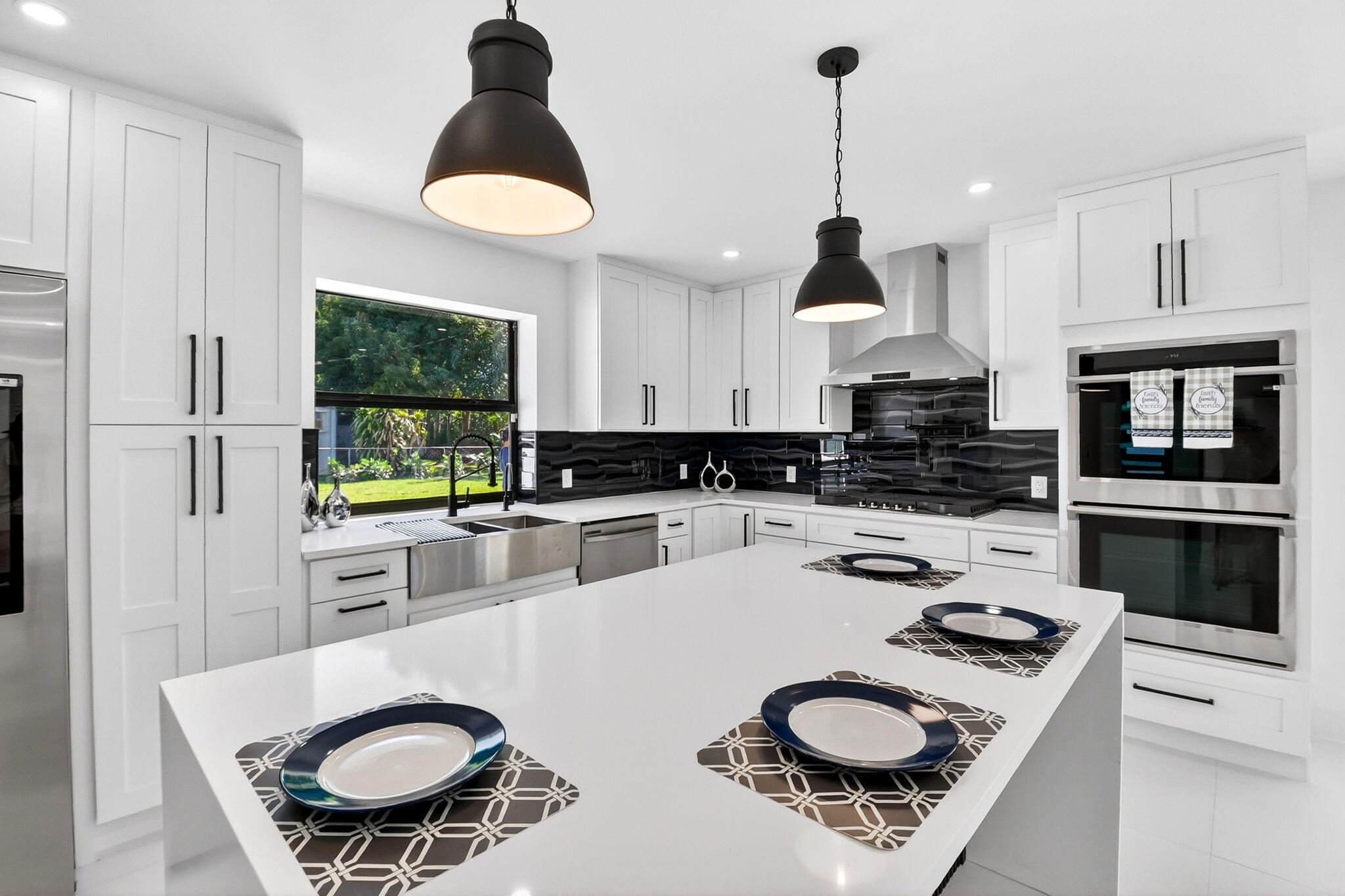 LAKE CLARKE ISLE 2 - Residential