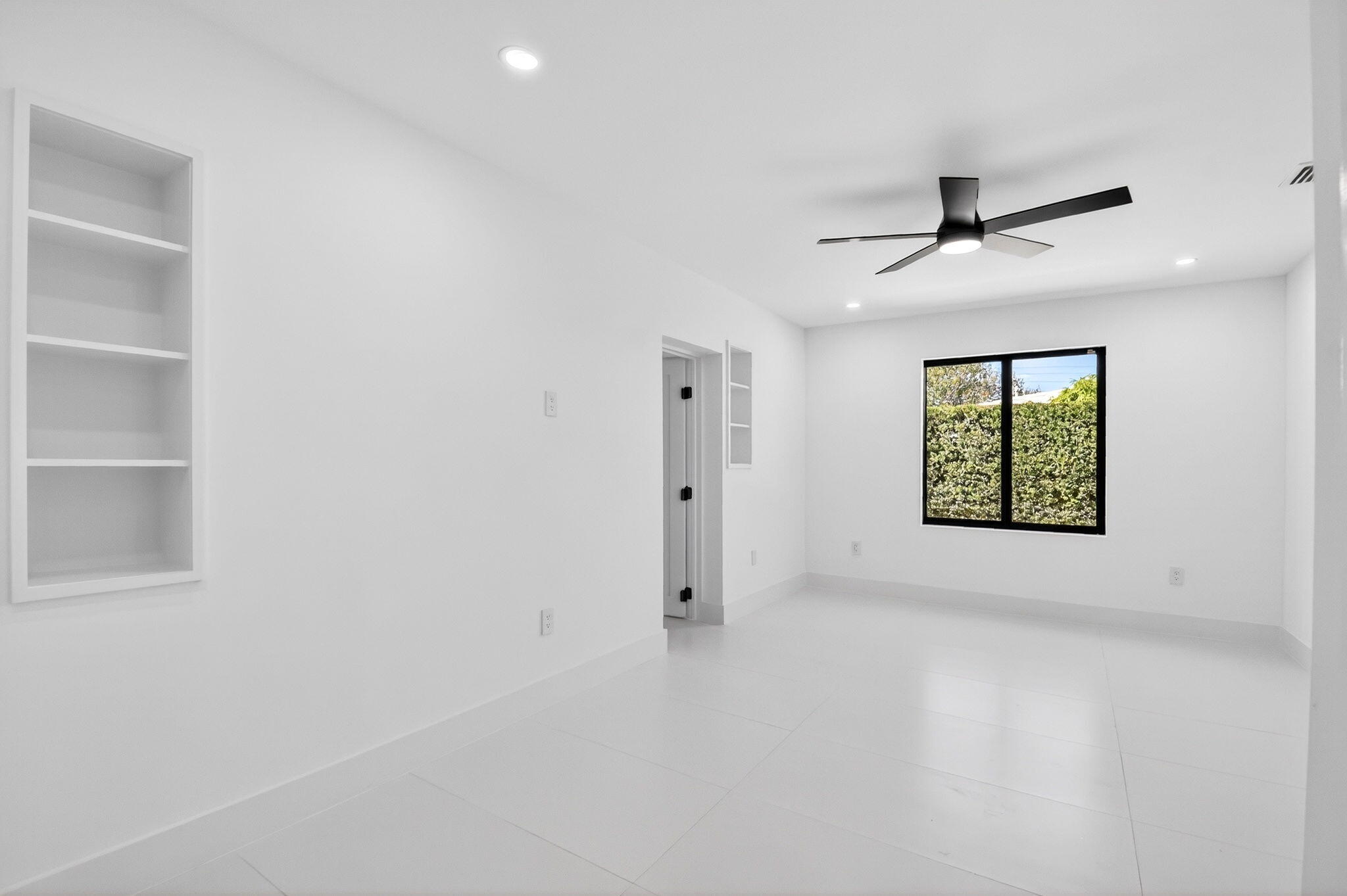 LAKE CLARKE ISLE 2 - Residential