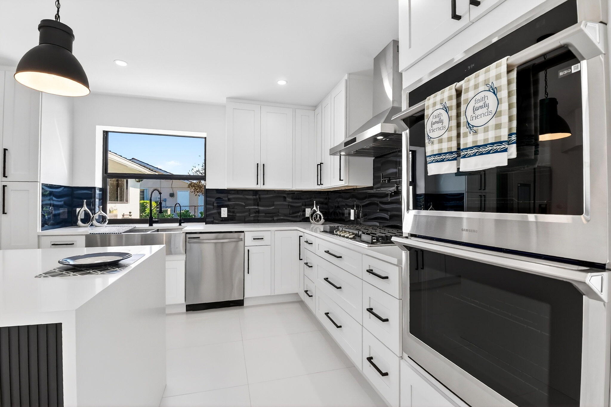 LAKE CLARKE ISLE 2 - Residential