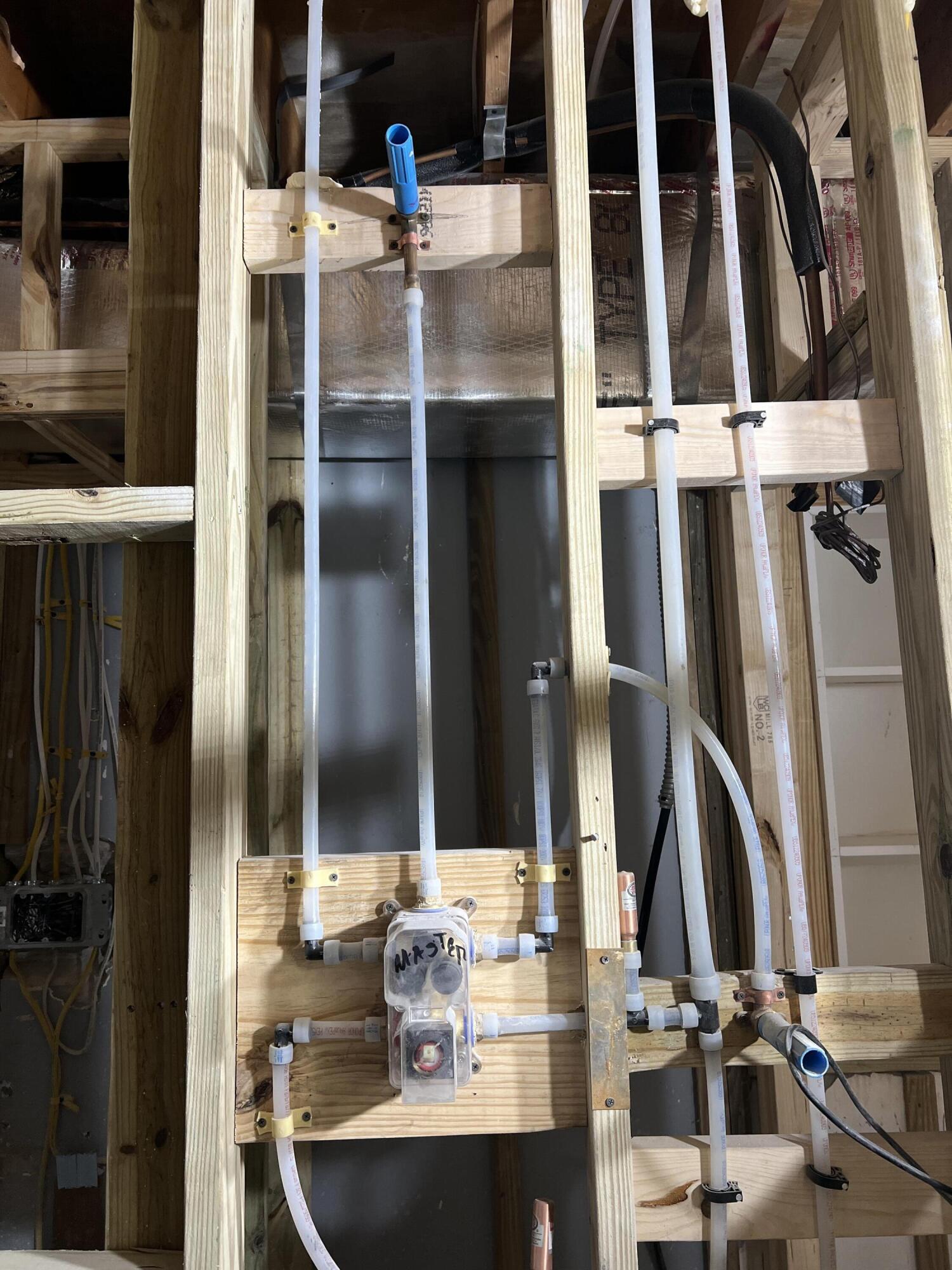 LAKE CLARKE ISLE 2 - Residential