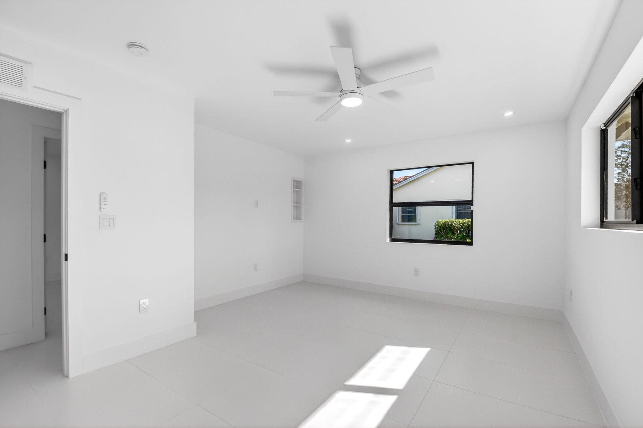 LAKE CLARKE ISLE 2 - Residential